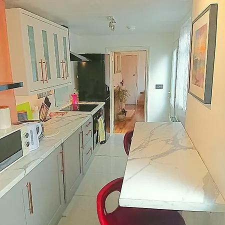 Holiday home Clarence Garden House *