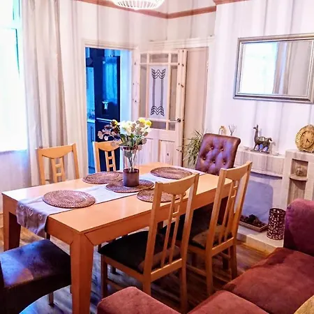 Holiday home Clarence Garden House *